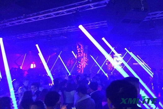 梧州本色酒吧采用祥明灯光280W光束图案灯